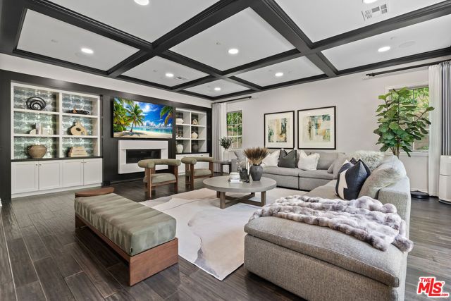 55 Suede, Irvine, CA 92602