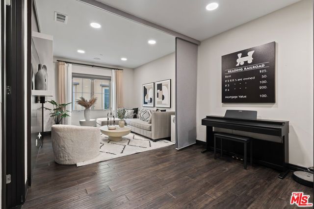 55 Suede, Irvine, CA 92602