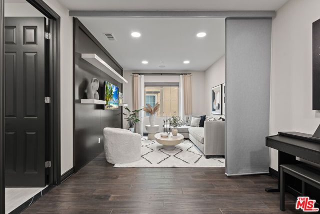 55 Suede, Irvine, CA 92602