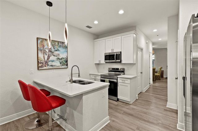 2106 E 17TH AVENUE, Tampa, FL 33605