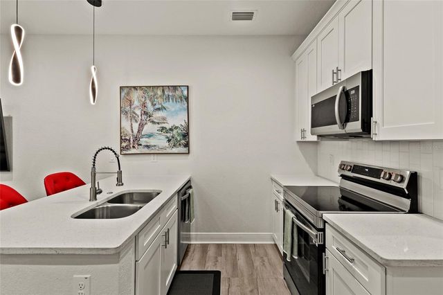 2106 E 17TH AVENUE, Tampa, FL 33605