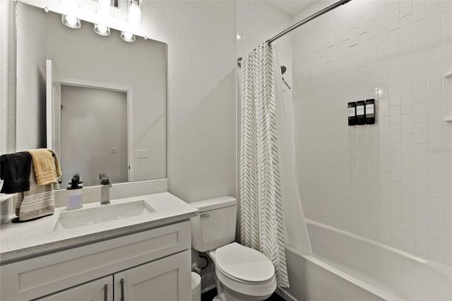 2106 E 17TH AVENUE, Tampa, FL 33605