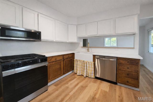 111 Cedar Lane, Glen Carbon, IL 62034