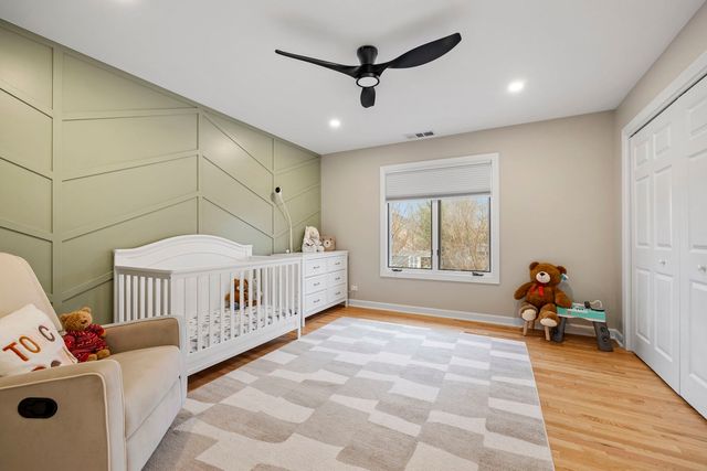 1203 N Burning Bush Lane, Mount Prospect, IL 60056