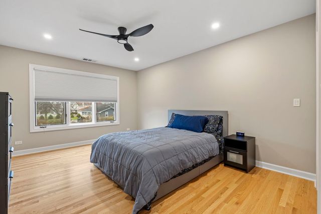 1203 N Burning Bush Lane, Mount Prospect, IL 60056