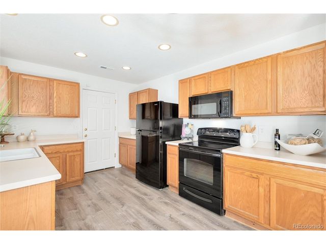 10655 Forester Pl, Longmont, CO 80504