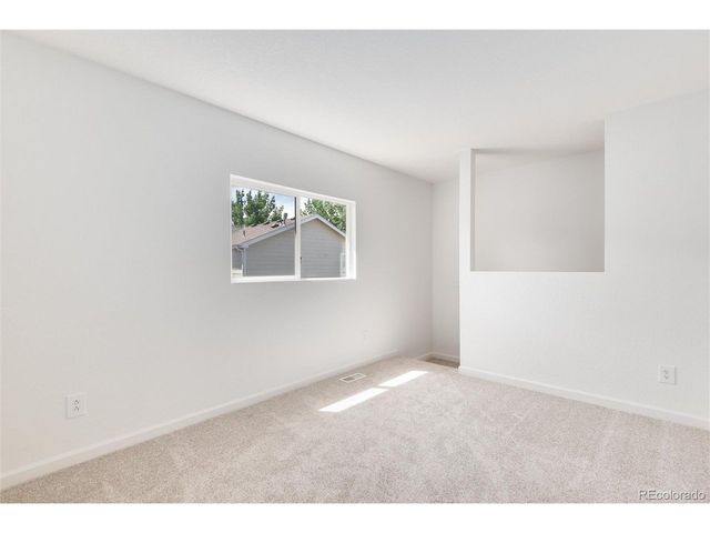 10655 Forester Pl, Longmont, CO 80504