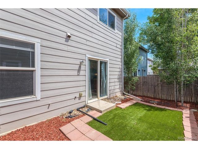 10655 Forester Pl, Longmont, CO 80504