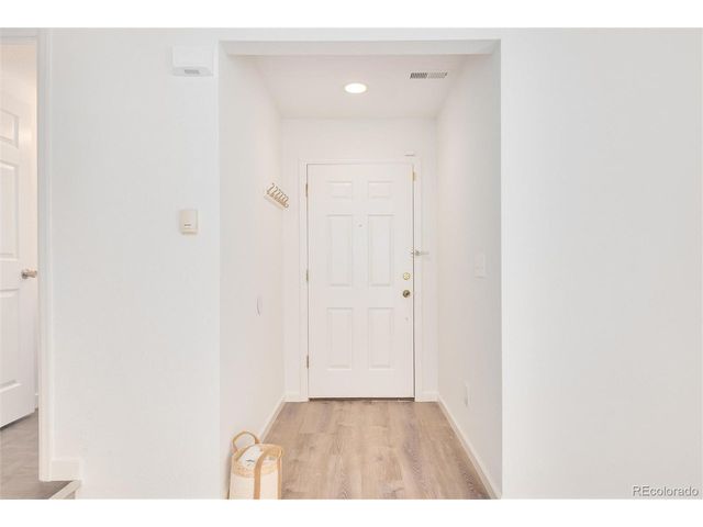 10655 Forester Pl, Longmont, CO 80504
