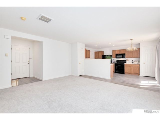 10655 Forester Pl, Longmont, CO 80504
