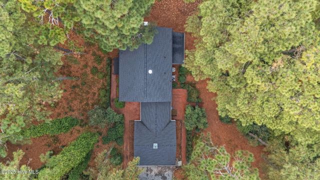 102 James Creek Road, Southern Pines, NC 28387