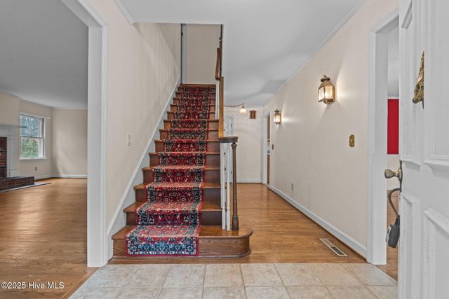 102 James Creek Road, Southern Pines, NC 28387