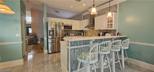 520 Crossfield CIR, Naples, FL 34104