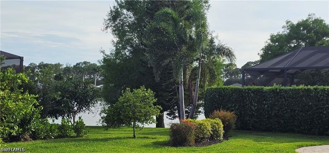 520 Crossfield CIR, Naples, FL 34104