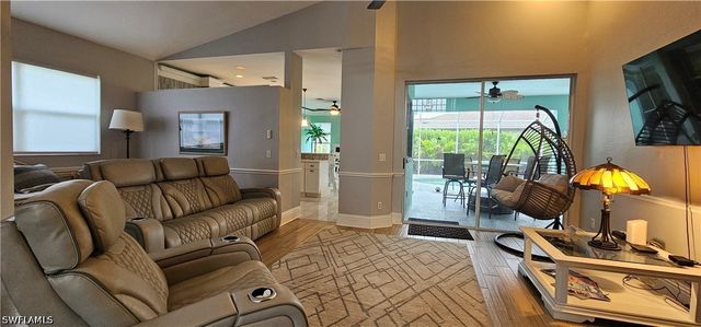 520 Crossfield CIR, Naples, FL 34104