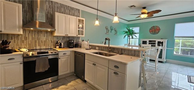 520 Crossfield CIR, Naples, FL 34104