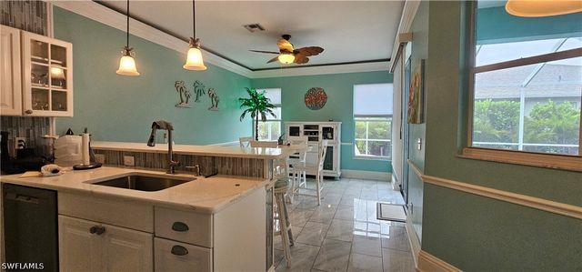 520 Crossfield CIR, Naples, FL 34104