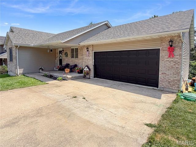 56511 Janapas Trail, Hannibal, MO 63401