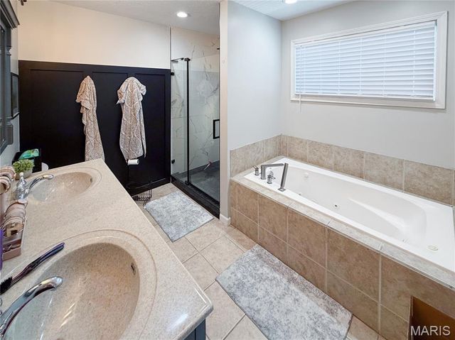 56511 Janapas Trail, Hannibal, MO 63401