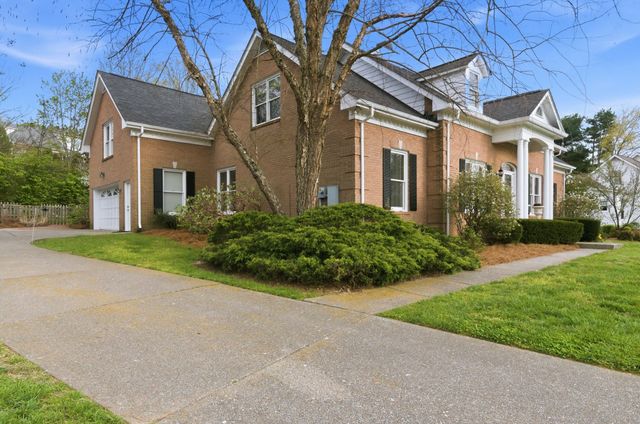 2008 Hunterwood Dr, Brentwood, TN 37027