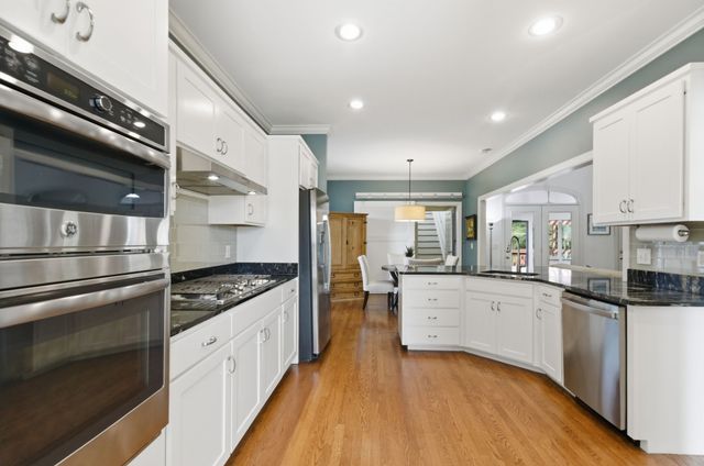 2008 Hunterwood Dr, Brentwood, TN 37027