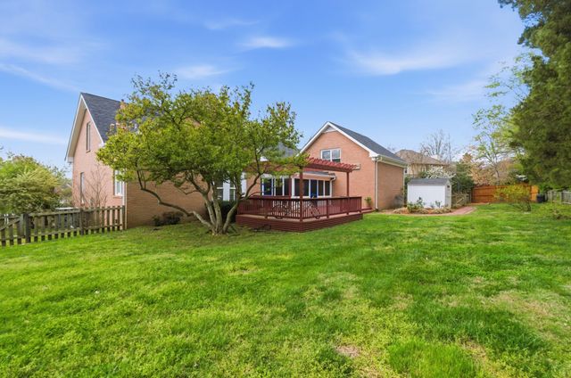 2008 Hunterwood Dr, Brentwood, TN 37027