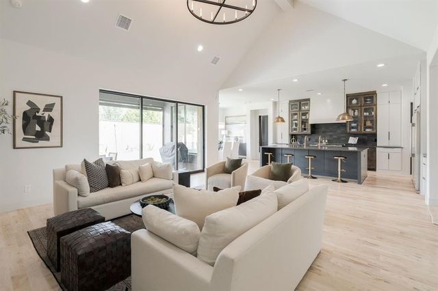 391 Old Creek Road, Edmond, OK 73034