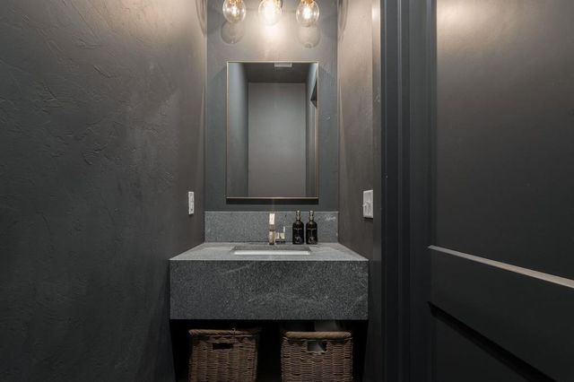 391 Old Creek Road, Edmond, OK 73034