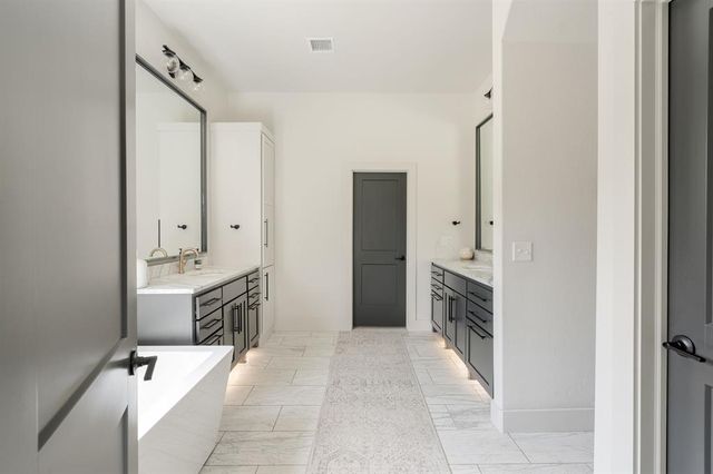 391 Old Creek Road, Edmond, OK 73034