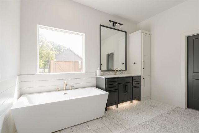 391 Old Creek Road, Edmond, OK 73034