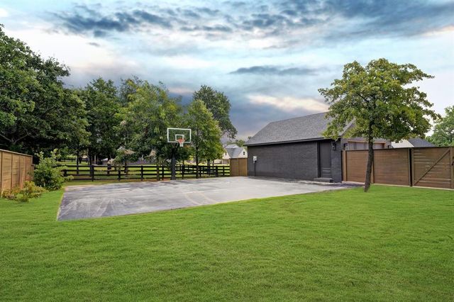 391 Old Creek Road, Edmond, OK 73034