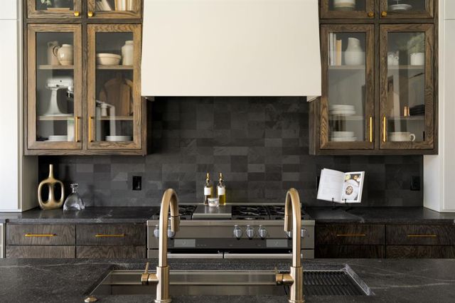 391 Old Creek Road, Edmond, OK 73034