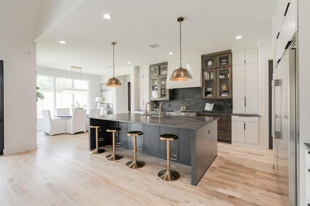 391 Old Creek Road, Edmond, OK 73034