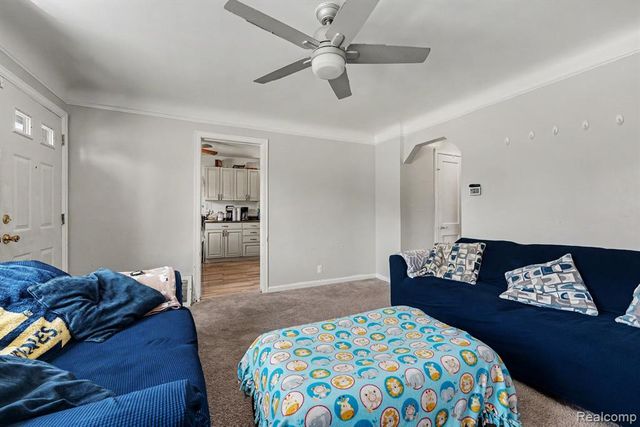 1058 Detroit Avenue, Lincoln Park, MI 48146