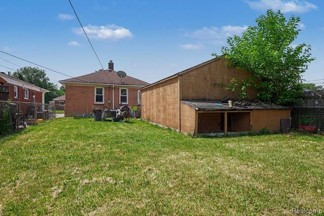 1058 Detroit Avenue, Lincoln Park, MI 48146
