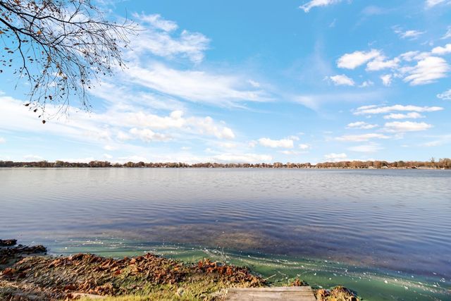 3593 Lake Shore Drive, Bremen, IN 46506