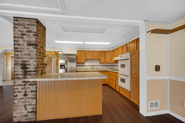 3593 Lake Shore Drive, Bremen, IN 46506