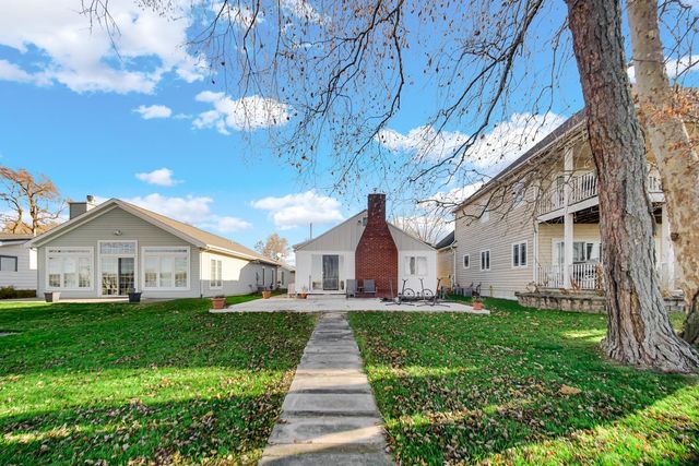 3593 Lake Shore Drive, Bremen, IN 46506