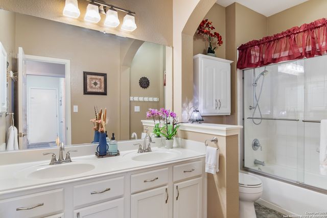 13110 Five Brooks, Helotes, TX 78023