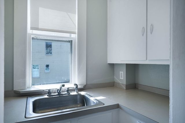 2 Messervy St. 1, Salem, MA 01970