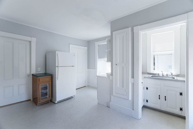 2 Messervy St. 1, Salem, MA 01970