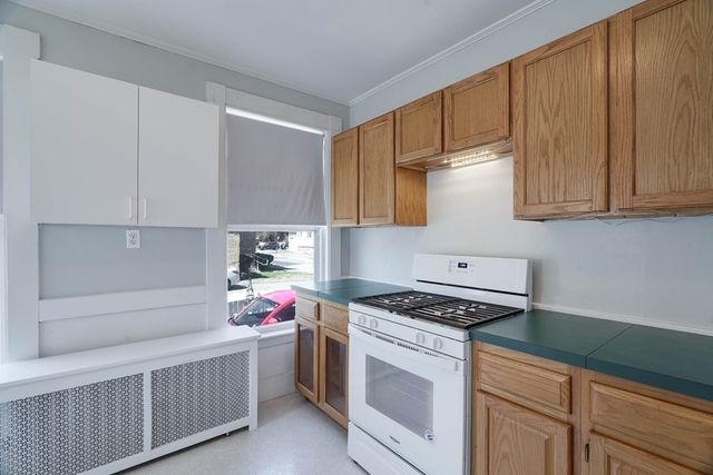 2 Messervy St. 1, Salem, MA 01970