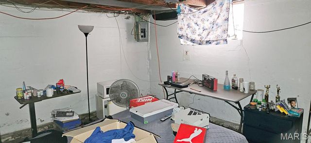 4762 Hamburg Avenue, St Louis, MO 63123