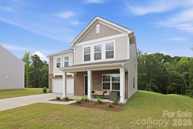 1821 River Crossing Lane, Edgemoor, SC 29712