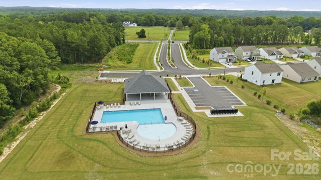 1821 River Crossing Lane, Edgemoor, SC 29712