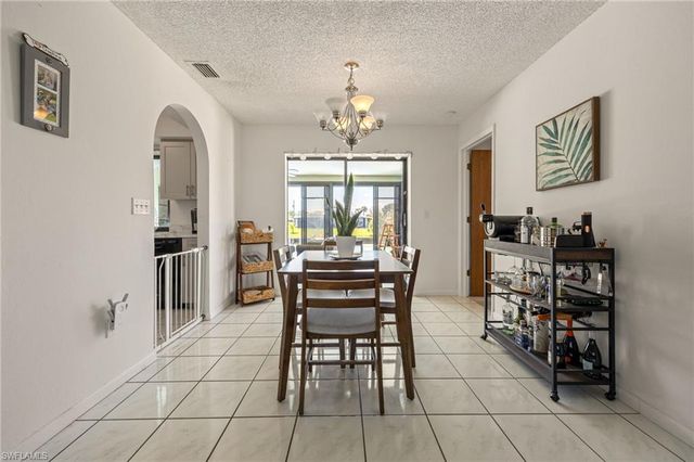 132 SW 34th LN, Cape Coral, FL 33914