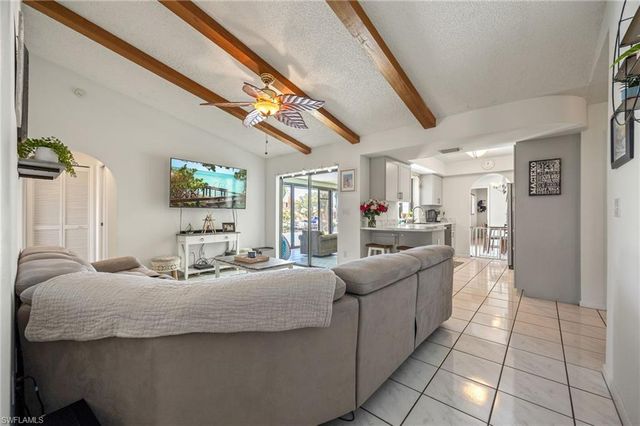 132 SW 34th LN, Cape Coral, FL 33914