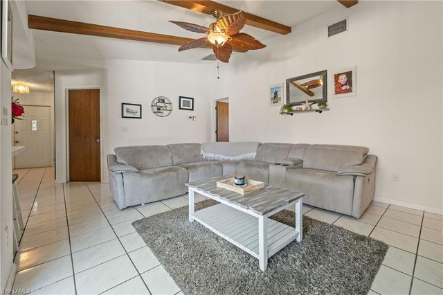 132 SW 34th LN, Cape Coral, FL 33914