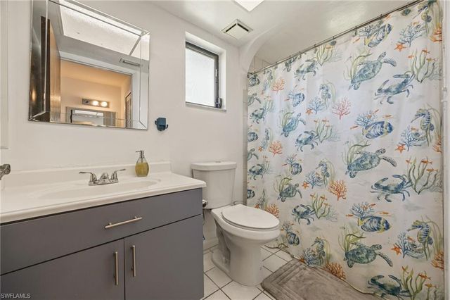 132 SW 34th LN, Cape Coral, FL 33914