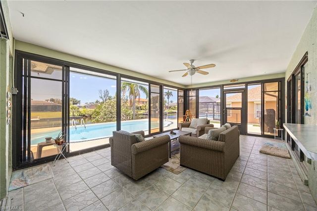 132 SW 34th LN, Cape Coral, FL 33914